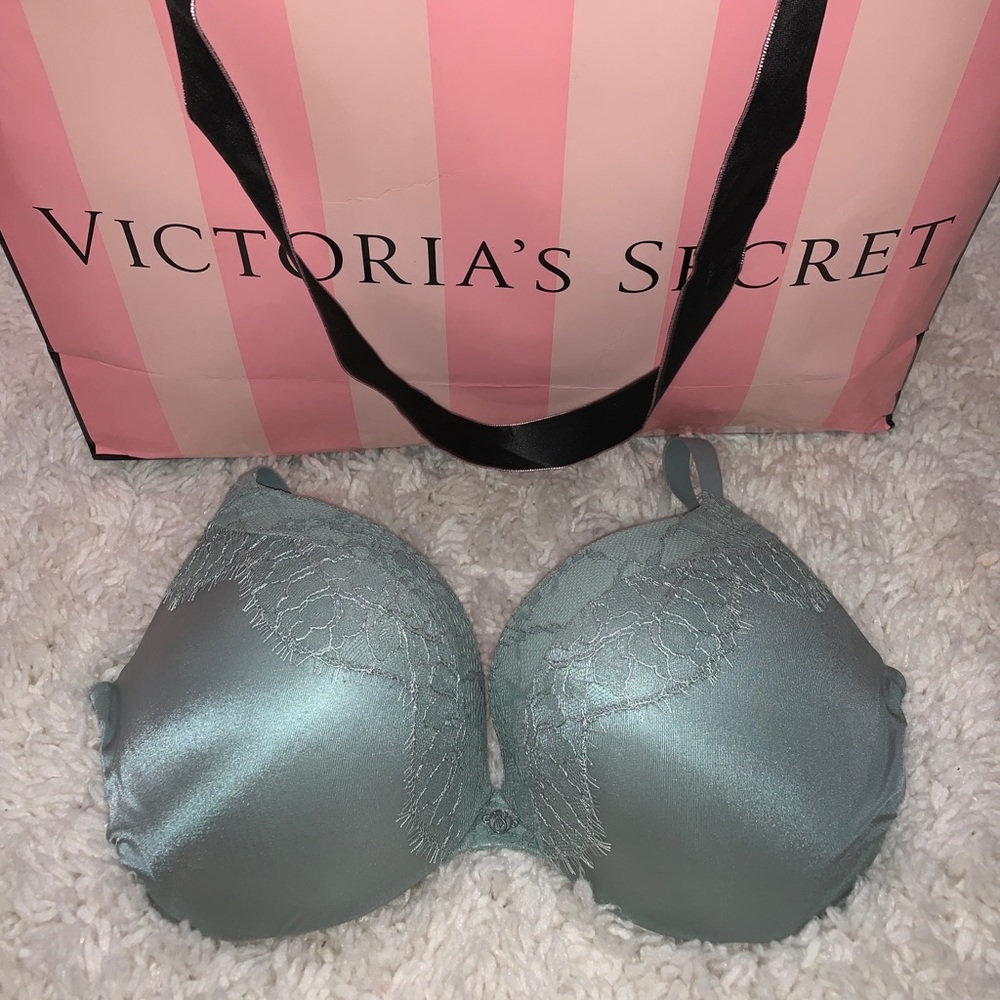 Victoria’s Secret Very Sexy Push Up 34 D